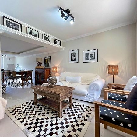 Casa Triplex 3 Dorm A 6Qd Rua Coberta Canela Buitenkant foto